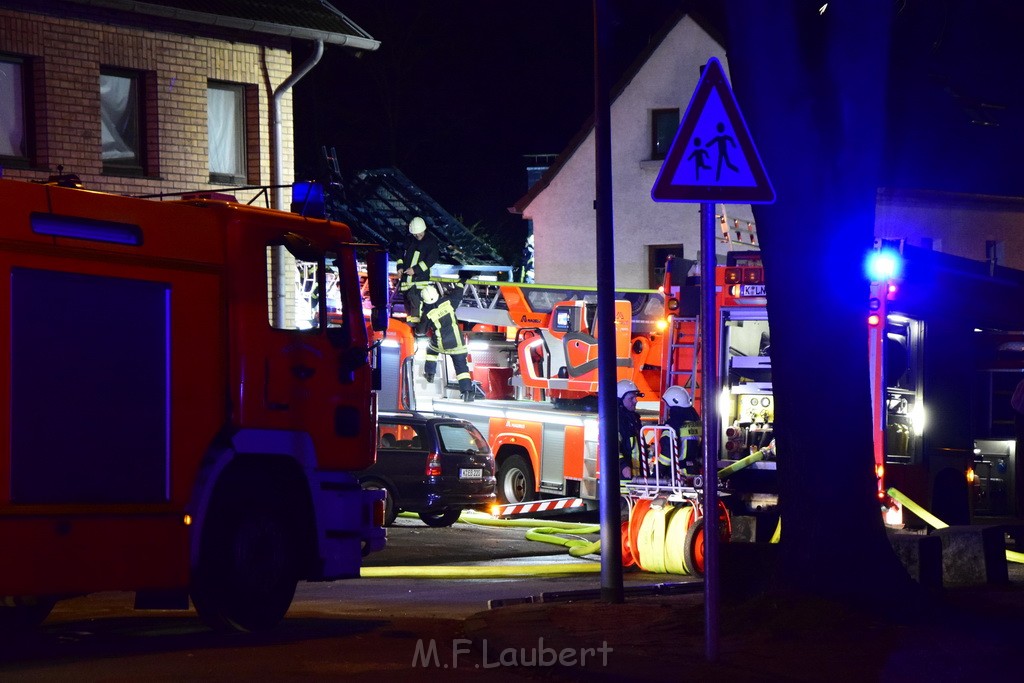 Feuer 2 Koeln Porz Langel Hinter der Kirche P167.JPG - Miklos Laubert